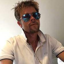shoutout from Brad Pitt Lookalike